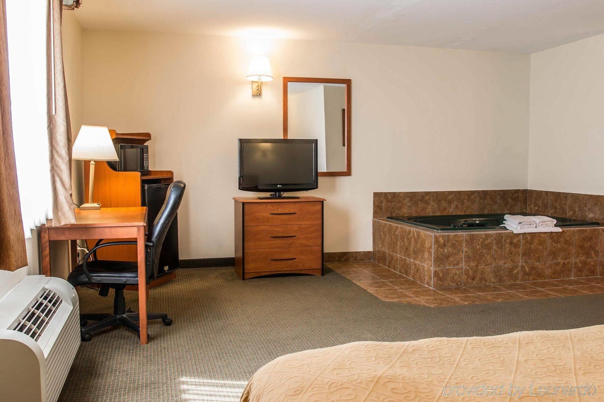 Quality Inn Durand I-69 Exterior photo